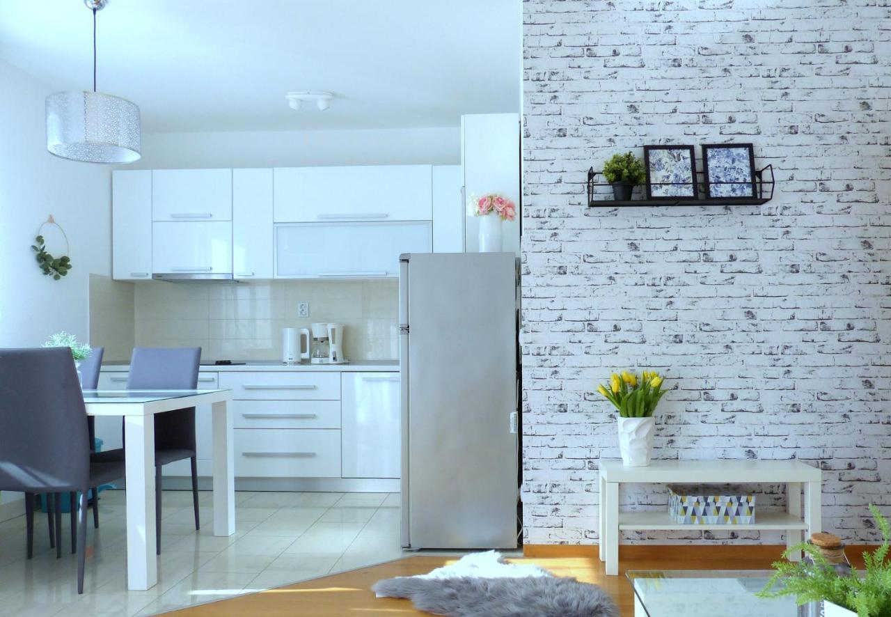 Iris Beach Apartments Kaštela Zewnętrze zdjęcie