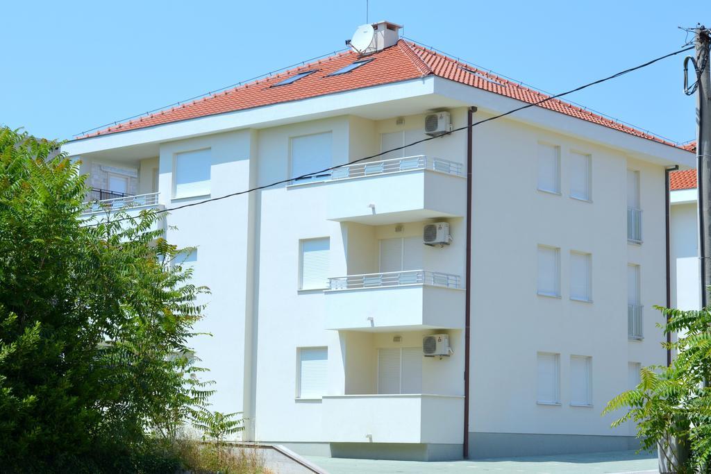 Iris Beach Apartments Kaštela Zewnętrze zdjęcie