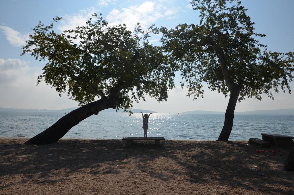 Iris Beach Apartments Kaštela Zewnętrze zdjęcie