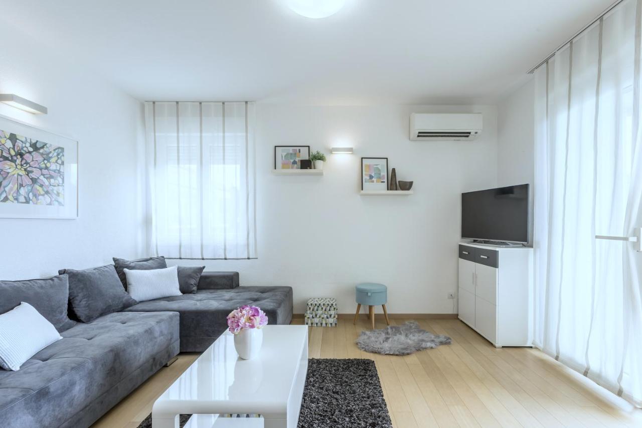 Iris Beach Apartments Kaštela Zewnętrze zdjęcie