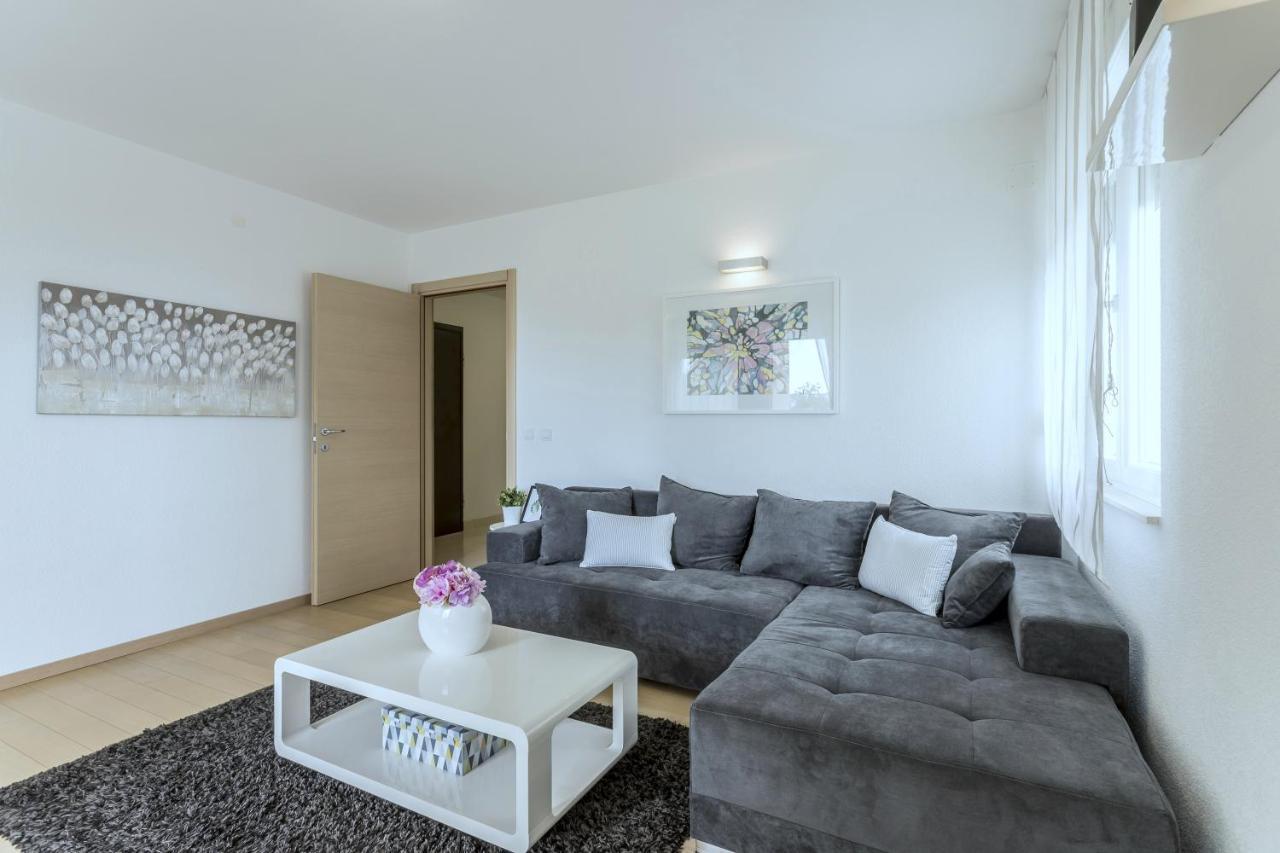 Iris Beach Apartments Kaštela Zewnętrze zdjęcie