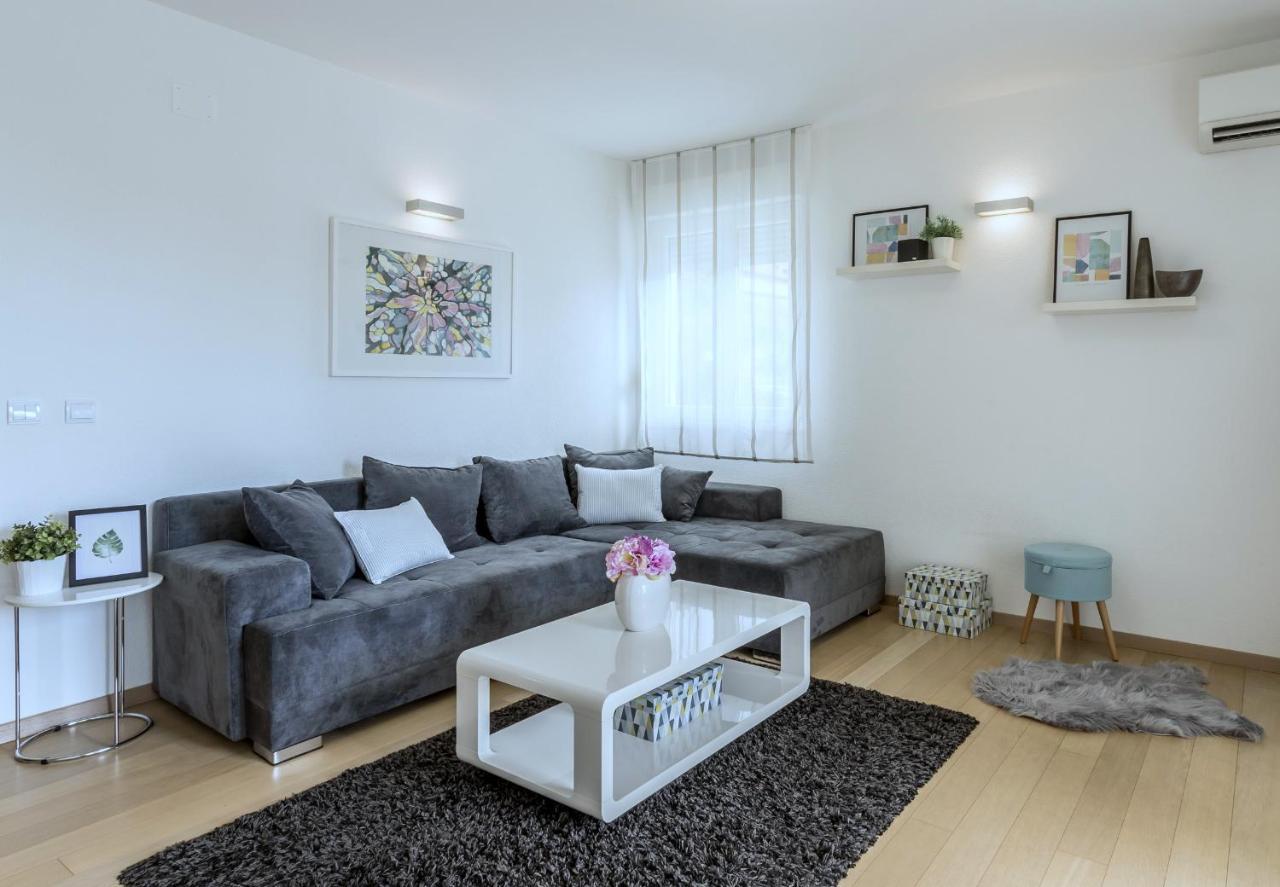 Iris Beach Apartments Kaštela Zewnętrze zdjęcie