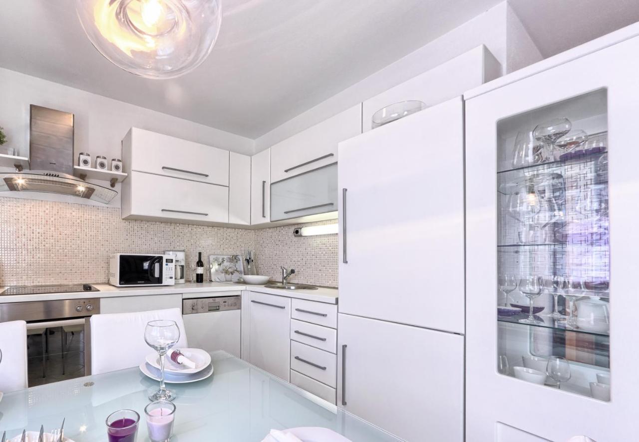 Iris Beach Apartments Kaštela Zewnętrze zdjęcie