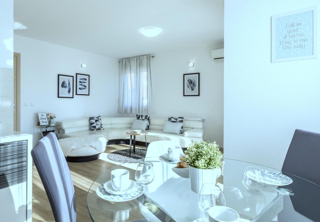 Iris Beach Apartments Kaštela Zewnętrze zdjęcie