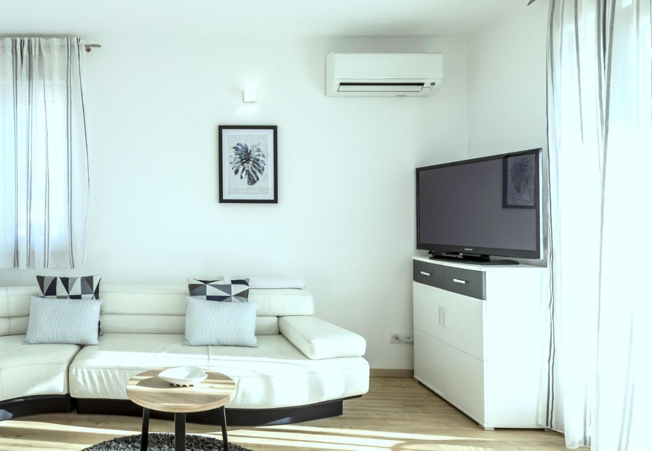 Iris Beach Apartments Kaštela Zewnętrze zdjęcie